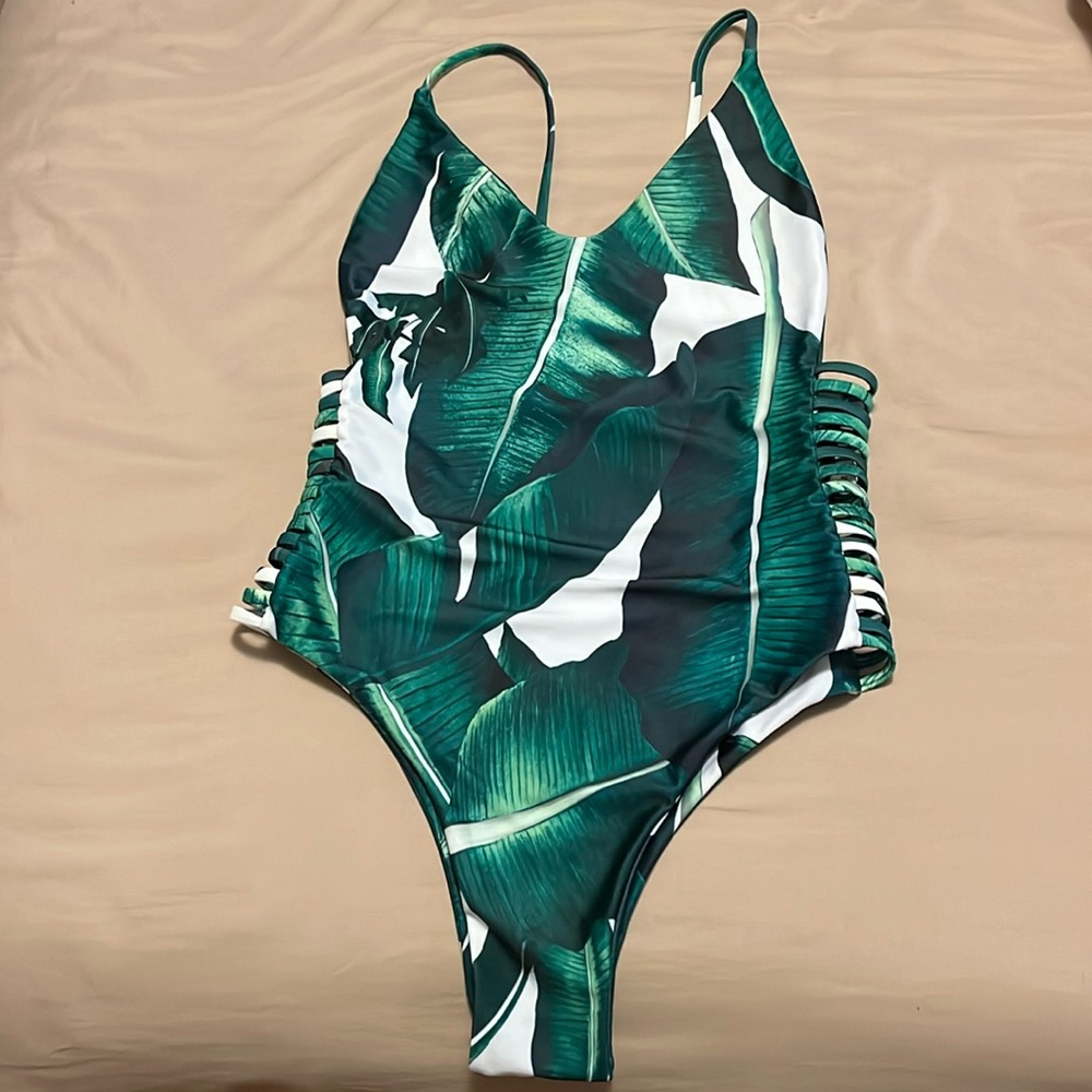 Leaf print one piece